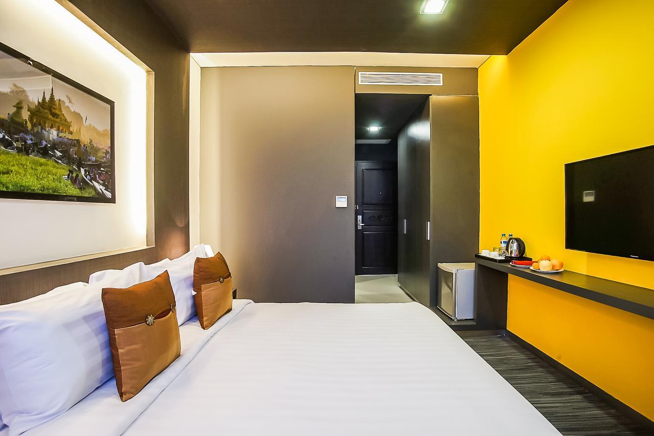 Tryp By Wyndham Yangon Hotel Exterior photo